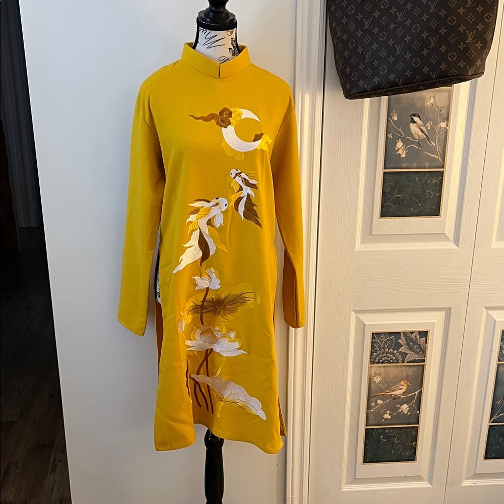Elegant Yellow Floral Tunic Dress - Picture 1 of 11